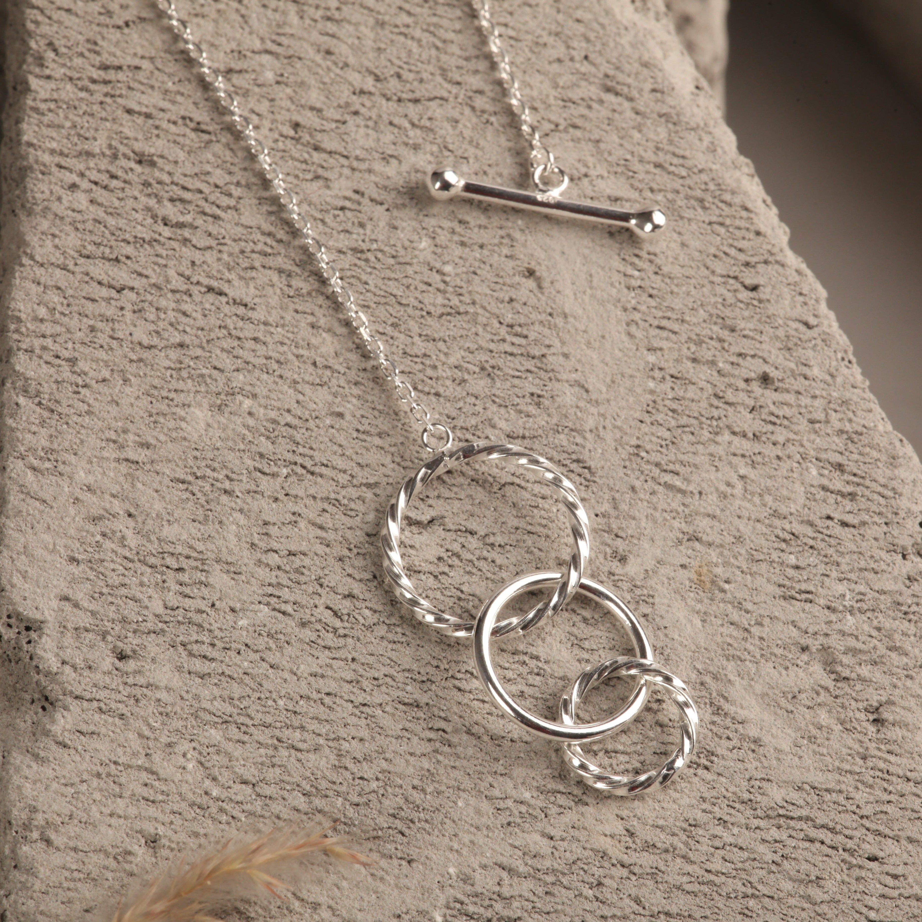 February Birthstone Eternity Circle O Pendant and Earrings Set | Pandora UK