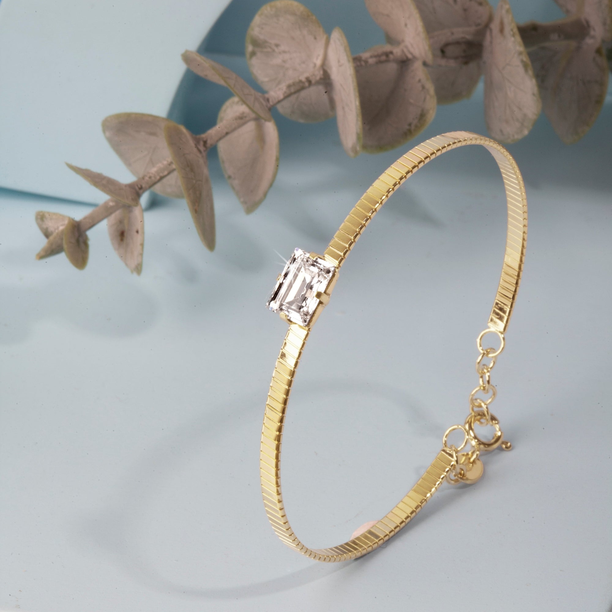 Blisse Allure Luxury Gold Bracelet with Emerald-Cut Diamond