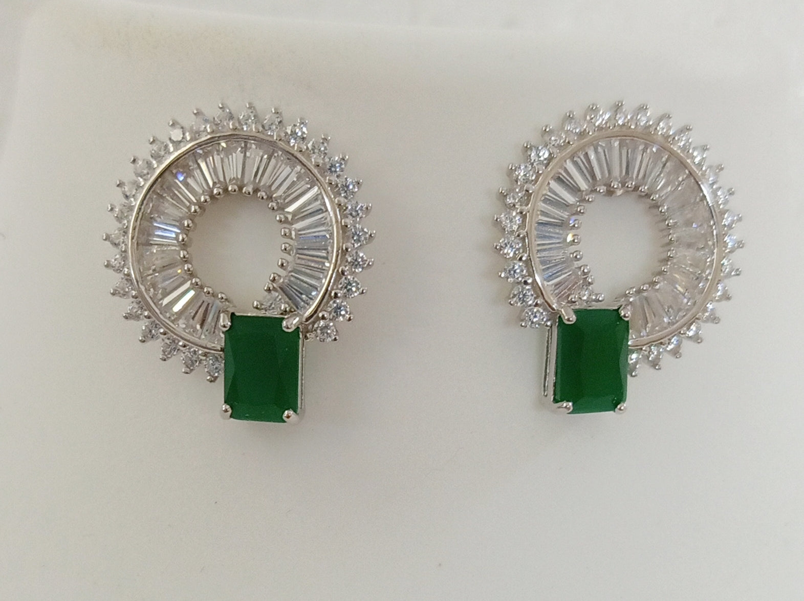 BLISSE ALLURE 925 STERLING SILVER WITH WHITE AND GREEN CZ TOPS