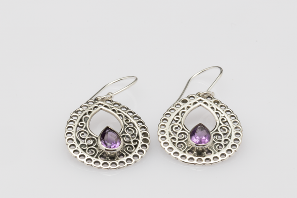 Blisse Allure Sterling Silver Pear shaped Jaali design earrings.
